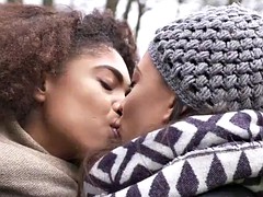preto e ébano, brasileiro, beijando, lésbica, francês