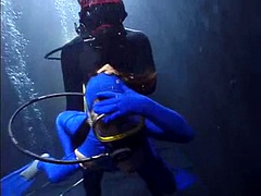 Submerged aquatic submission