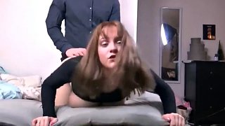 A mi hermanastra sexy le gusta cuando la uso para follar