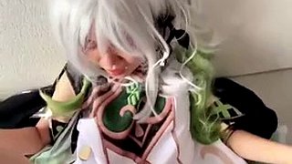 Genshin Impact cosplay chiński z bliska