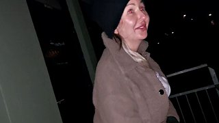 Je to Cracky Out and About pro podnikání!