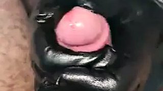 HELPING MOM WITH JERKING OUT!😚