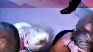 Η Eromaxx οργανώνει το πάρτι και οι πορνοστάρ Sharka Blue, Jessica Fiorentino, Rihanna Samuel (Leony Dark, Paris Diamond, Klarisa Leone, Erica Fontes, Veronica Diamond, Adele Sunshine, Dorina Gold, Leony Aprill)