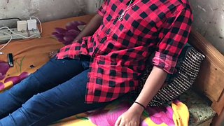 خواهر ناتنی با جوانان بزرگ