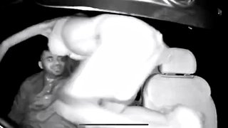 Paki-Paar fickt im Auto