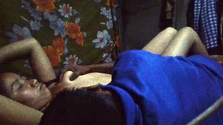 Benim Anjali ka ladki sadece paas aate nazar lagi hai toh dil khol kar aunty ki malish korte