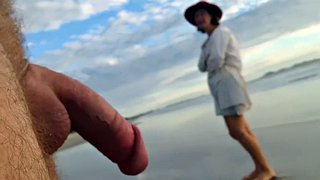 encuentro en la playa cfnm