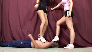 รัสเซียเหยียบย่ำ 84