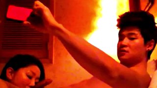 couple coréen motel jouer