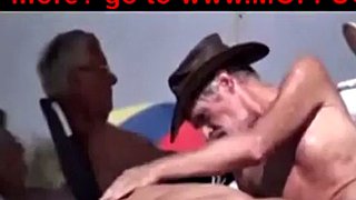 انواع سرگرمی در ساحل برهنگی