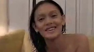 Pinay ona boşalmak istiyor