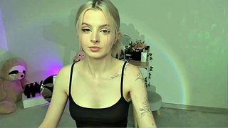 Duże naturalne piersi domowej roboty. Mogę być twoją przyrodnią siostrą i możemy się pieprzyć!