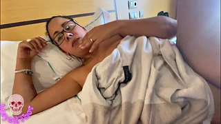 Ο σύζυγός μου 1 BBC παρακολουθεί ενώ η Hotwife παίρνει CREAMPIE από το Hotel Friend