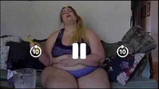 Kanıt pudingte… ve hamburger, çırpılmış krema, kurabiye, yoğurt, çikolata şurubu, kek, dondurma, milkshake.