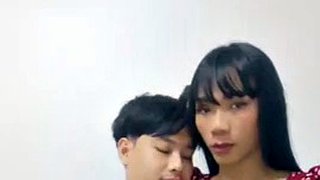 Benz w kolorze czerwonym