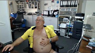 Παππούς εμφάνιση στην κάμερα