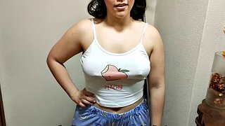 يفاجئ الجار الحمار كبيرة جبهة مورو ويساعدها معها &quot;ألم الظهر