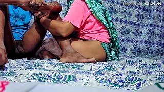 Mamá y papá alemanes follan en el parque