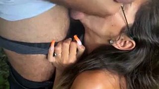 Δημόσιο σεξ τριών ατόμων με τους Amanilouve και Hornytologue