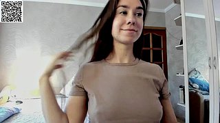 Busty ve kıllı güzel bebek dalga geçiyor ve şeritler