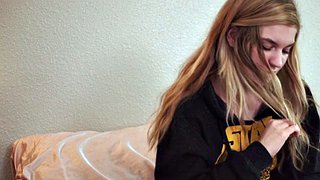 Hot Amateur Webcam Teen masturbiert für ihre Fans