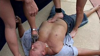 เหยียบย่ำ