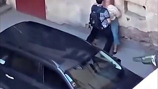 Mulher gorda em público fodida por jovem