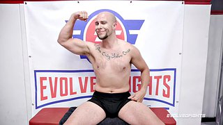 Lotta sessuale tra coppie nella vita reale - Savana Fox vs Sean Fox - Chi indossa i pantaloni qui?