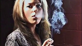 courtney smoking blonde