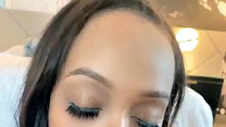 Ebony MILF med store pupper melker BBC Jeg fant henne gjøre forretninger. alene