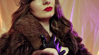 นายหญิง ASMR: เครื่องรางที่ทำจากขนสัตว์, การเคลื่อนไหวเร้าอารมณ์ของตัวตลกและถุงมือหนังระยะใกล้ (Arya Grander)