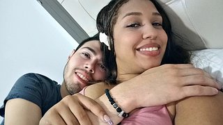 สาวผมสีน้ำตาลอายุ 18 ปีที่มีหัวนมหย่อนยานขนาดใหญ่จากนิวยอร์ก สหรัฐอเมริกา แหวะหัวโจกของน้องชายต่างแม่ของเธอ