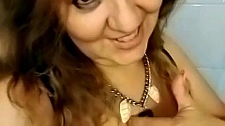 Diese sexy und geile schöne Frau liebt ihre Fans und enttäuscht sie nie