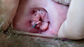 Primo piano estremo grande clitoride vagina stronzo bocca gigante video fetish corpo peloso