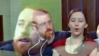 Un couple amateur échangiste pour la première fois et fait l&#039;amour en groupe