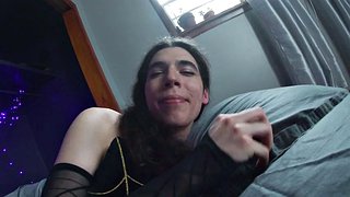 Geschrumpft, dem Schwanz der Göttin ausgeliefert