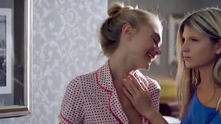 Milf lésbica russa fode garota ucraniana