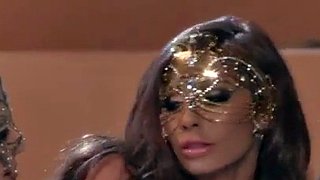 شاهزاده خانم فوق العاده داغ توسط یک برده جنسی لعنت شده است - مدیسون آیوی (آدری مدیسون، آیوی وایلد)