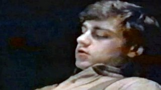 Kowboje ostro się ruchają w tym gejowskim filmie w stylu vintage