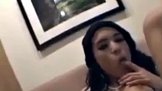 Und unentwickelter Sämling c