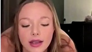 Ela se recusou a consertar o áudio ou me reembolsar, então foda-se