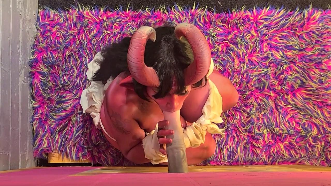 Big Tits Cosplay Gloryhole Deepthroat