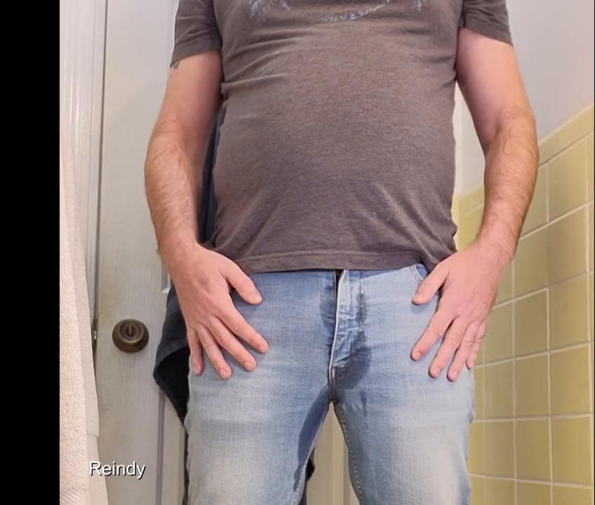 Reindy Pisses on Himself Then Blasts Huge Cumshot Close Up