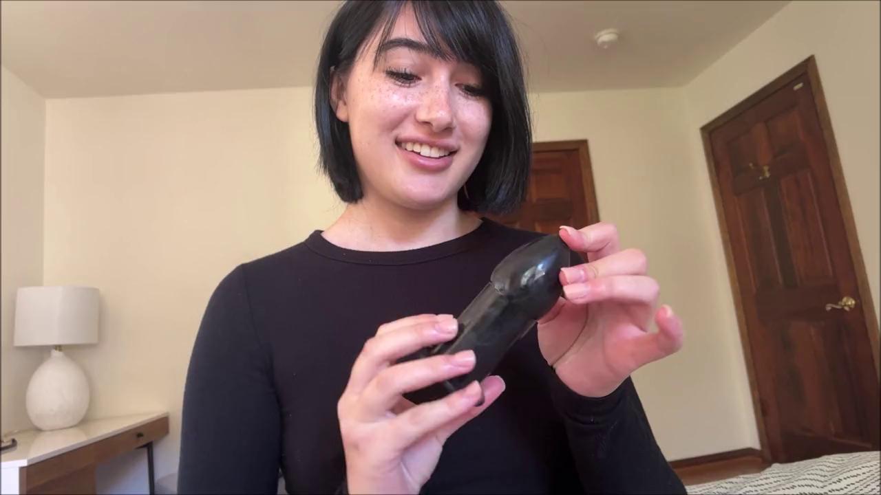 Big Butt milf Delilah Raige Discovers Alex Adams'Secret Butt Plug in Mom's Closet
