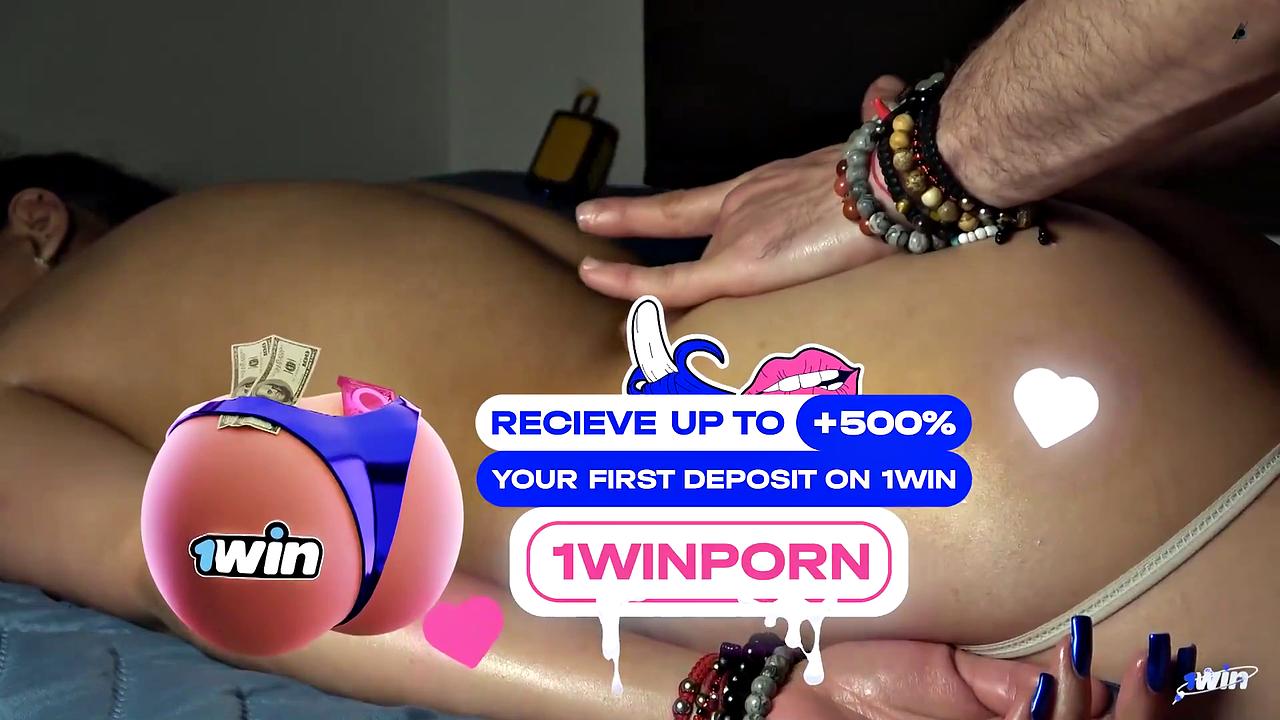 Chubby Hentai Stepsis'Big Butt Rubbed Erotically on Her Back