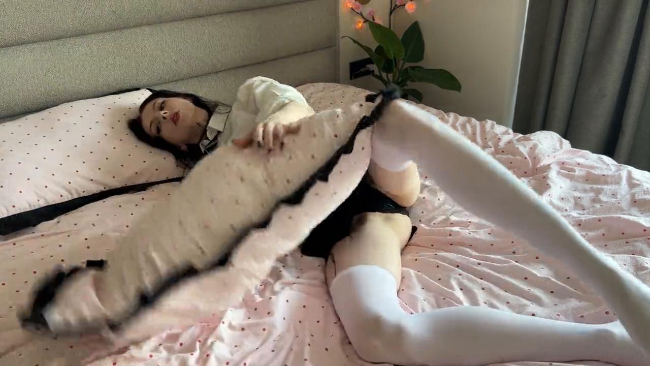 Redgrxve, Cute 18 Year Old Russian Schoolgirl, Head Home from Class and Fucks Herself