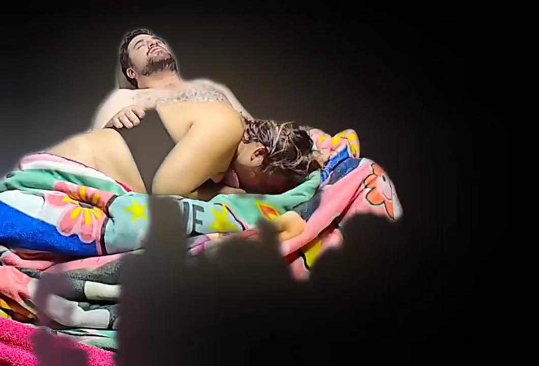 Puchis Milf Cachonda Swallows Thick Cock in 69