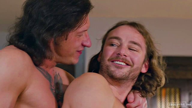 Quarto completo em casa anal com Dalton Riley e Max Adonis