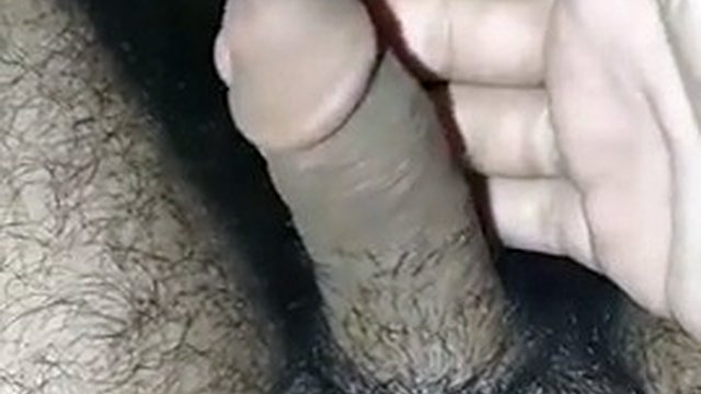 My dick is not ready for masturbation, I'm trying really hard to wake up