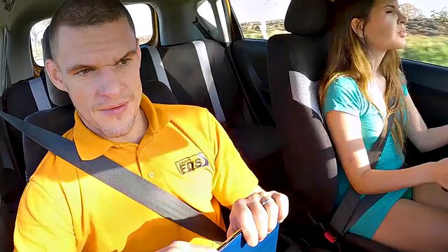 Babe driving cockriding fucked in car to pass test